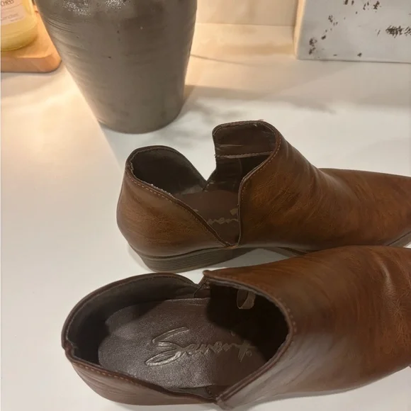 Seven7 Tan Leather Ankle Booties - Picture 4 of 9